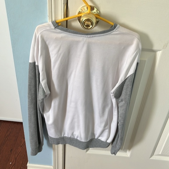 Adorable panda sweater - Picture 2 of 2